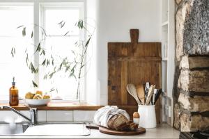 Historic 1850s Magnetic Cottage