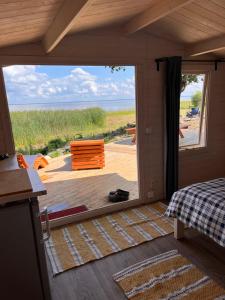 Suure-Kuuse kämpingud otse järve kaldal