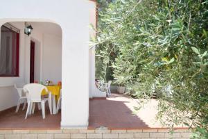 Villa Antonella con Piscina nel Boomerang Village a Torre Colimena