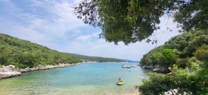 Vikendica u Istri u Peruškom 200 m od mora