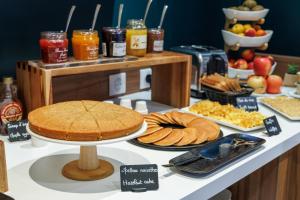 Hotels The Originals Boutique, Hotel Le Pariou, Issoire : photos des chambres