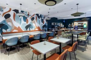 Hotels The Originals Boutique, Hotel Le Pariou, Issoire : photos des chambres