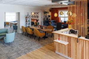 Hotels The Originals Boutique, Hotel Le Pariou, Issoire : photos des chambres