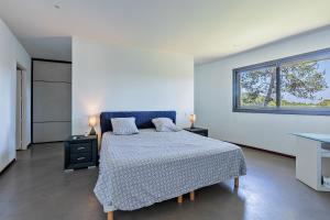 Villas Superbe et spacieuse propriete avec piscine et spa : photos des chambres