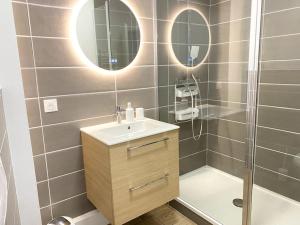 Le Brennou- Proche centre-climatisé-tout équipé-linges fournis