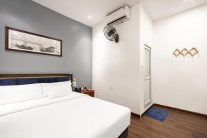 A25 Hotel - 12 Liên Trì