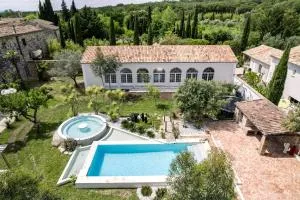 Place de l'Église - 瓦朗斯