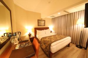 Budget Double Room room in Cartoon Hotel