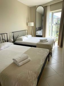 Nordic sea view Scandi Apartments