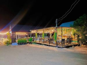 แม่ให้ โฮมสเตย์