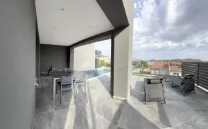 Eleva Deluxe - 卡斯托里亚