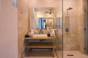 7to8BR 40 off special Brilliant Location