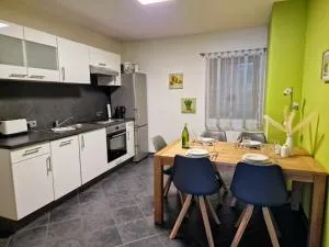 Ferienwohnung Maria Laach - Wehr