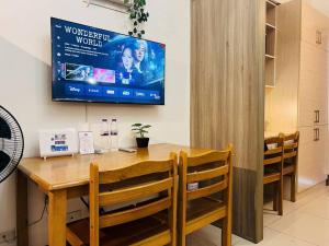 1BR Condotel with Balcony at FAME Residences #FM20