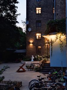 Newly made apartment with private entrance - 1st floor