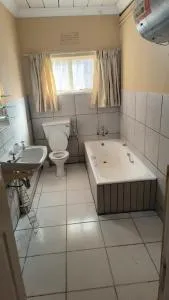 Shaw House 1 - Heilbron