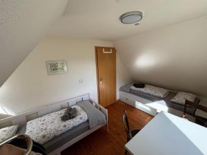 Reetgedecktes Ferienhaus am Strandweg in Lütjensee
