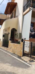 Maria’s Sunset House