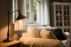 EDEN COTTAGE, Bezauberndes Schwedenhaus mit Garten und Kamin