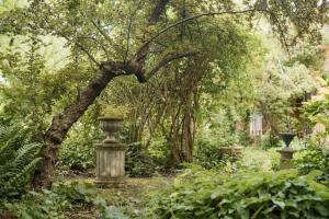 EDEN COTTAGE, Bezauberndes Schwedenhaus mit Garten und Kamin