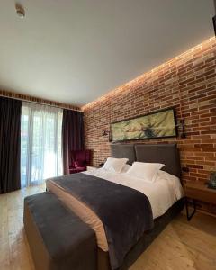 Rozafa Fish City Hotel