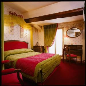 Hotels Grand Hotel Dechampaigne : photos des chambres