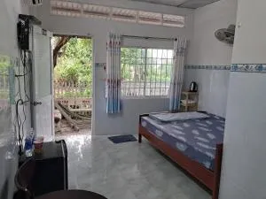 Nhà nghỉ Ngọc Phượng Hòn Sơn - Ðông Hưng (1)