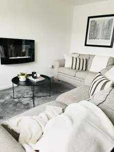 Home in Solihull - Near NEC, BHX & Solihull Town Centre - Hockley Heath