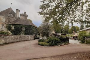 Cozy Chalet Retreat in Champs-Romain