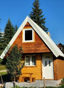 Forest Cabin 3