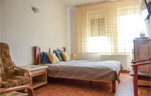 Nice Home In Darlowo With Wifi