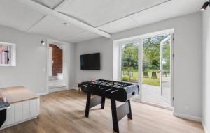 Beautiful Home In Varde With Kitchen