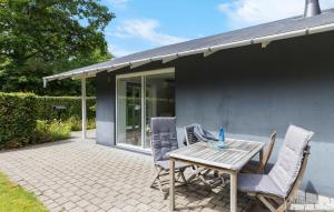 Beautiful Home In Ebeltoft With Wifi