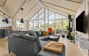 Three-Bedroom Holiday Home In Glesborg