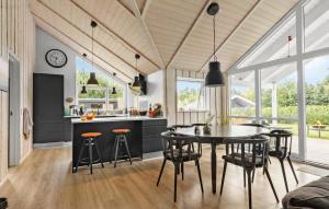 Three-Bedroom Holiday Home In Glesborg