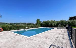 1 Bedroom Lovely Apartment In Bardolino