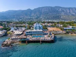 Manolya Hotel - Karavas