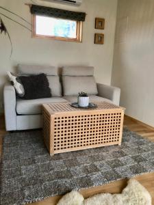Rum med sjöutsikt