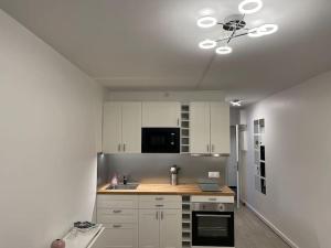 T1 standing LA DÉFENSE - 10 min PARIS & U ARENA