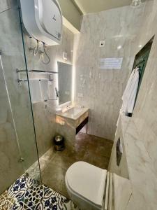 Sheeshmahal By Oladar