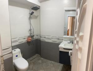 Logement spacieux 10personnes - Location Azeffoun Ait Chafaa-11000da