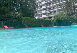 Appartements Kusmi Love piscine proche du lac : Appartement avec Balcon