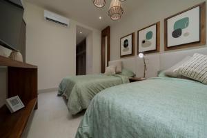 Luxury Condo with Ocean View, Balcony, and Pool