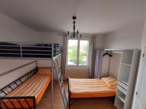 Chambre d'hôte pour 2 adultes avec 2 enfants dans maison totalement équipée - 希利马扎兰
