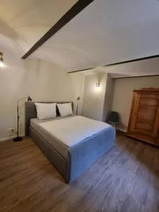 Ferienwohnung Am Schloss Gersdorf - Bernstadt