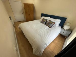 Cozy Pink House Fairview 6 Beds