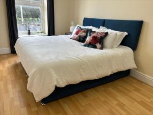 Cozy Pink House Fairview 6 Beds