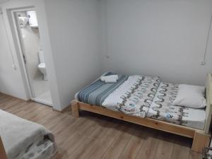 Tebdi Qor, Warm Home