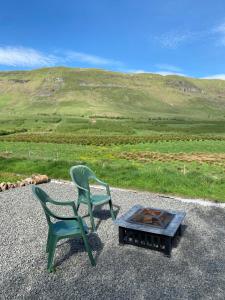 The Fells - Campsie Luxury Pods with hot tub