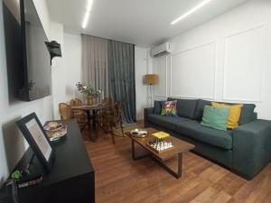 DOWN TOWN Luxurious Apartments 6